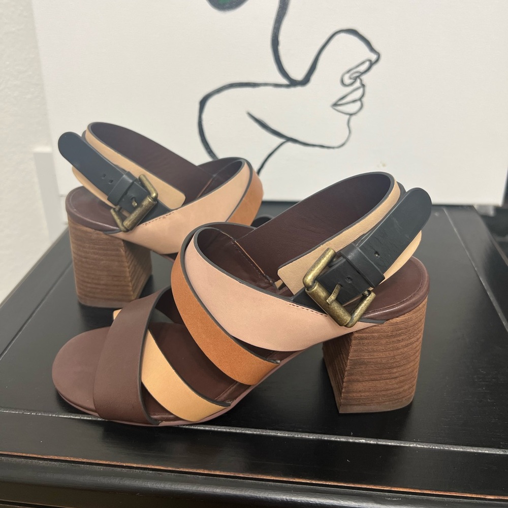 NWT. Chloe heels. Open toe neutral heel.